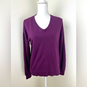 **GUC** Threads 4 Thought. Purple sweater. Sz Med